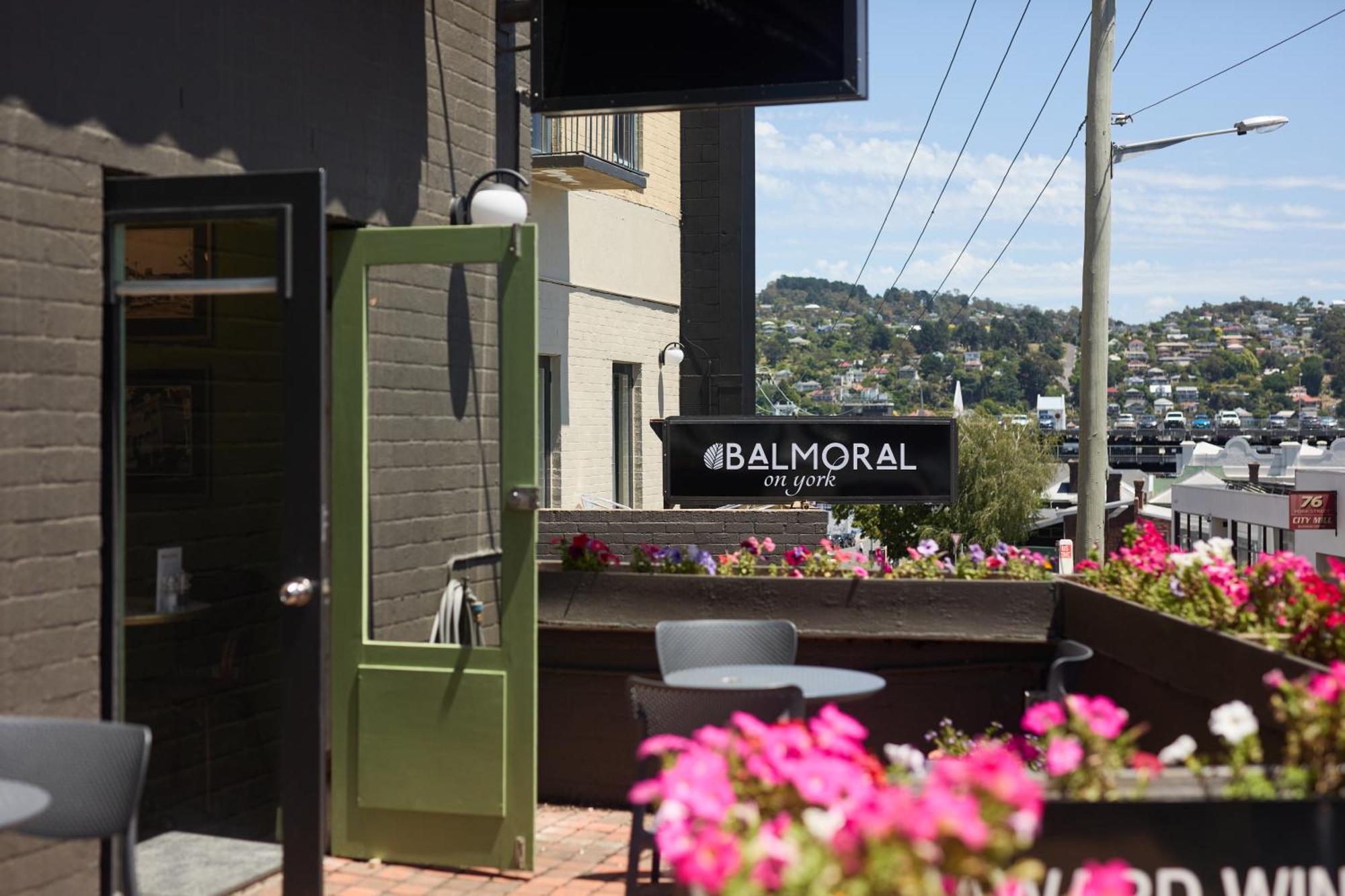 Balmoral On York Hotel Launceston Bagian luar foto